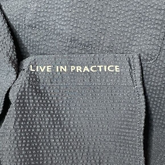 Lululemon Shirt Men’s Medium Blue Camp Collar Short Sleeve - Picture 5 of 5